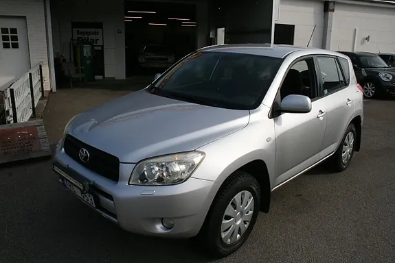 Toyota Rav4 2006 photo 2