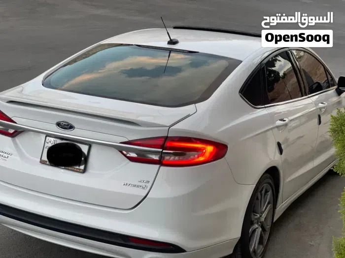 Ford Fusion 2017 photo 2