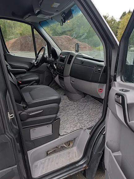 Mercedes-Benz Sprinter 2011 photo 2
