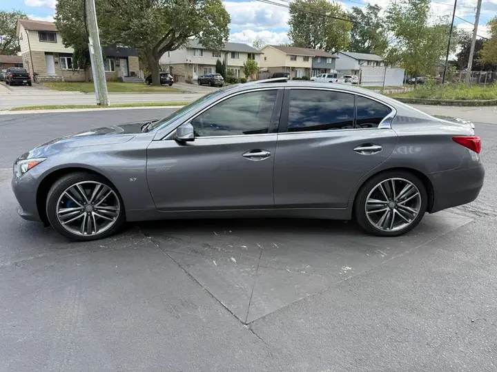 Infiniti Q50 2015 photo 4