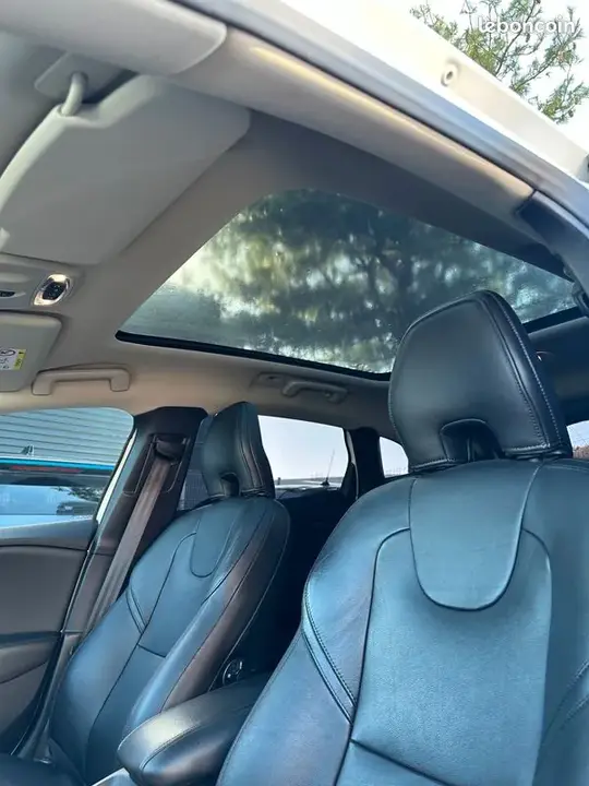 Volvo V40 2019 photo 5