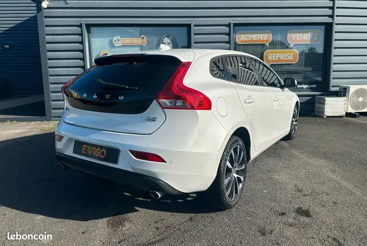 Volvo V40 2019 photo 3