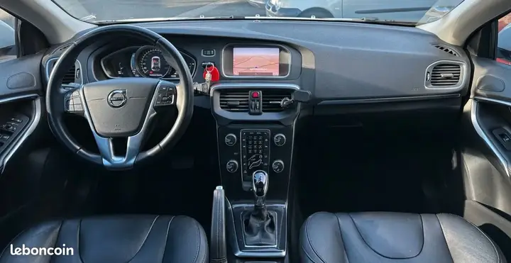 Volvo V40 2019 photo 4