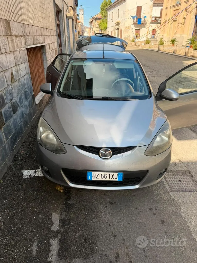 Mazda Mazda2
