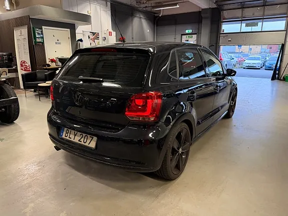 Volkswagen Polo 2010 photo 4