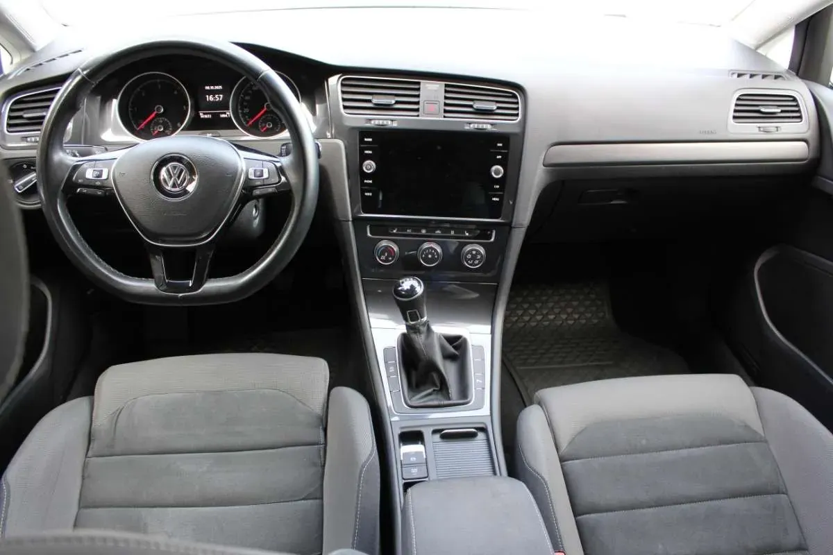 Volkswagen Golf 2020 photo 2