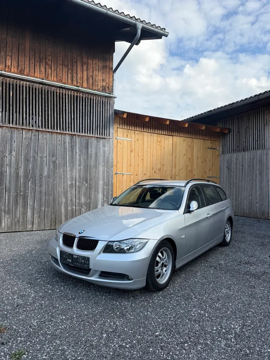 BMW 3 Series 2006 photo 2