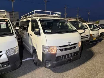 Toyota Hiace 2021 photo 2
