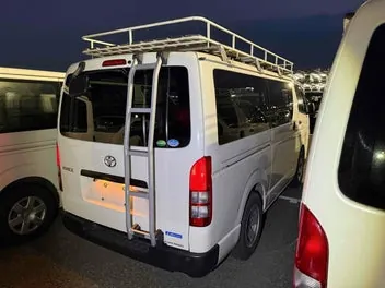 Toyota Hiace 2021 photo 3