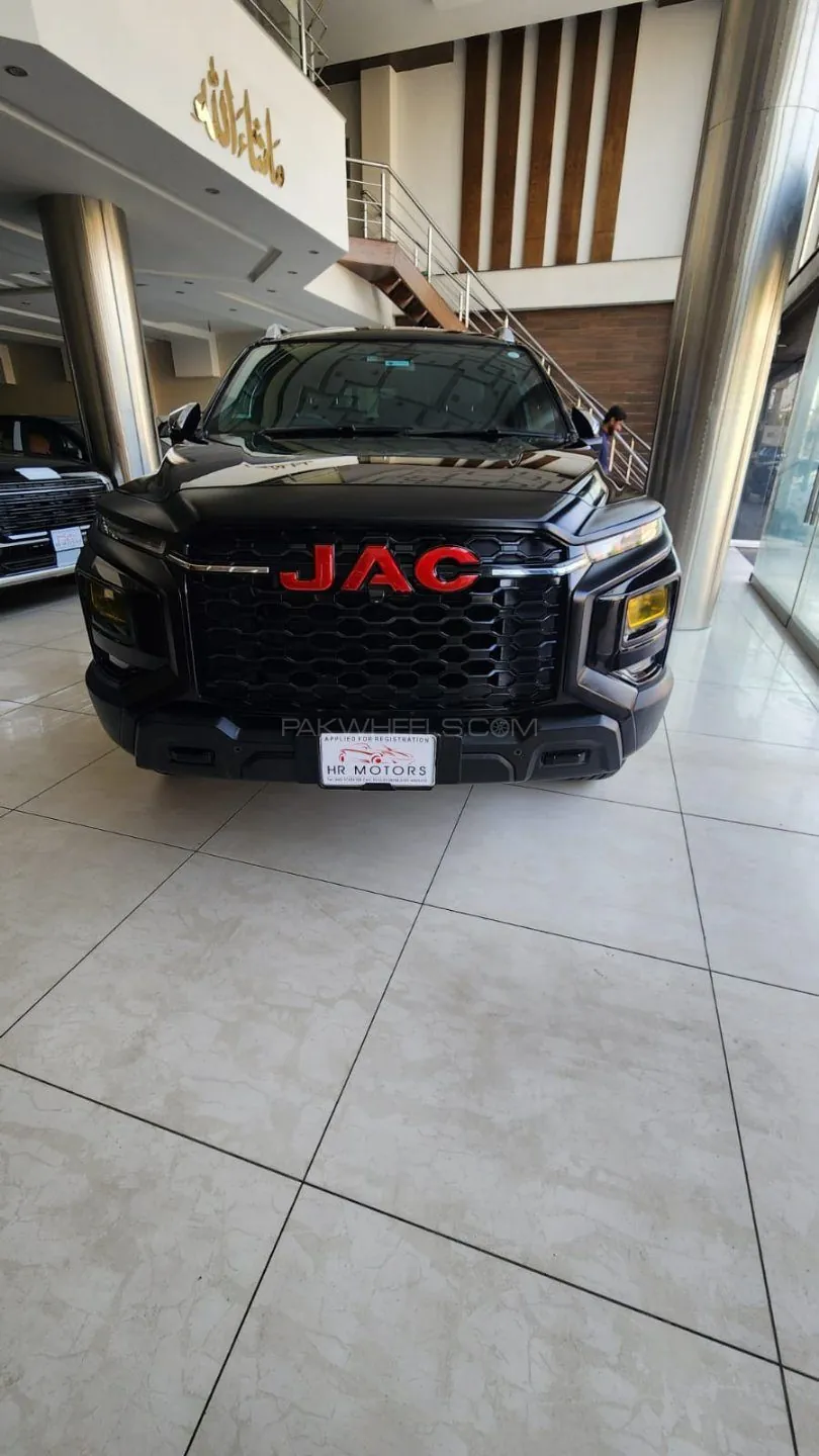 JAC T9
