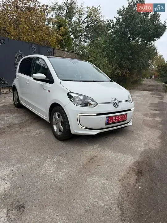 Volkswagen E-Up! 2015 photo 3