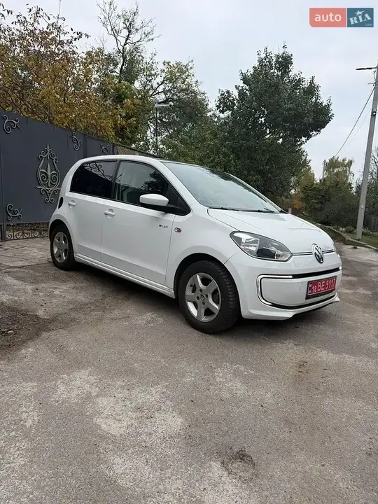 Volkswagen E-Up! 2015 photo 4