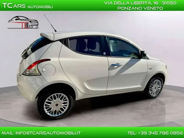 Lancia Ypsilon 2016 photo 4