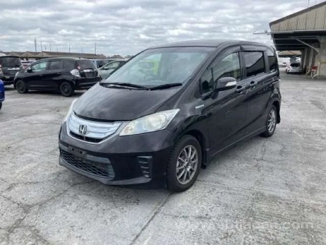 Honda Freed 2012 photo 2