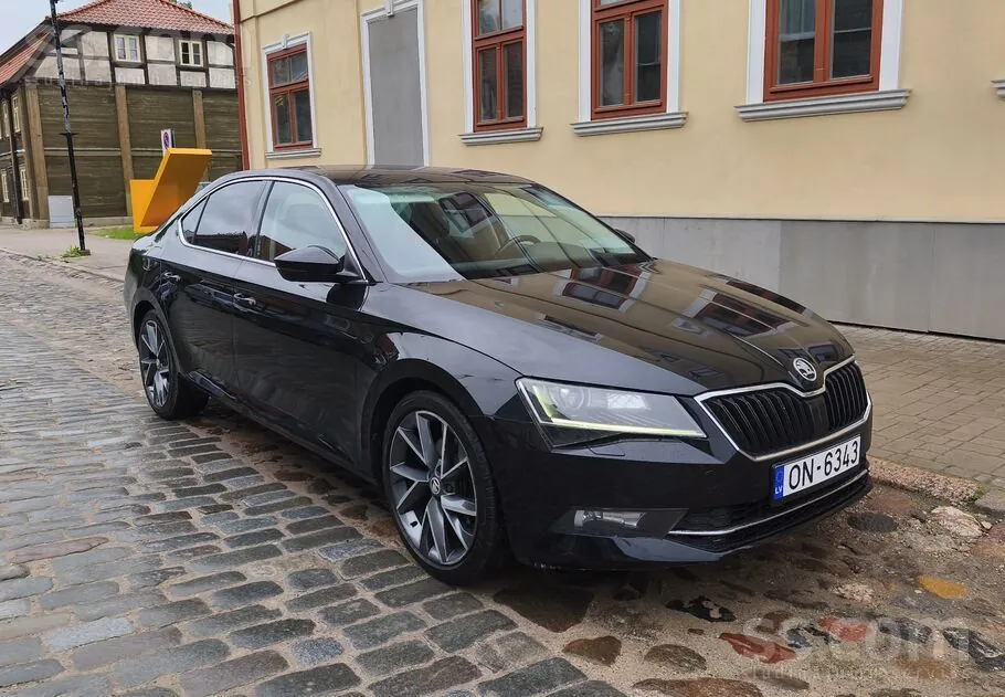 Skoda Superb 2018 photo 4