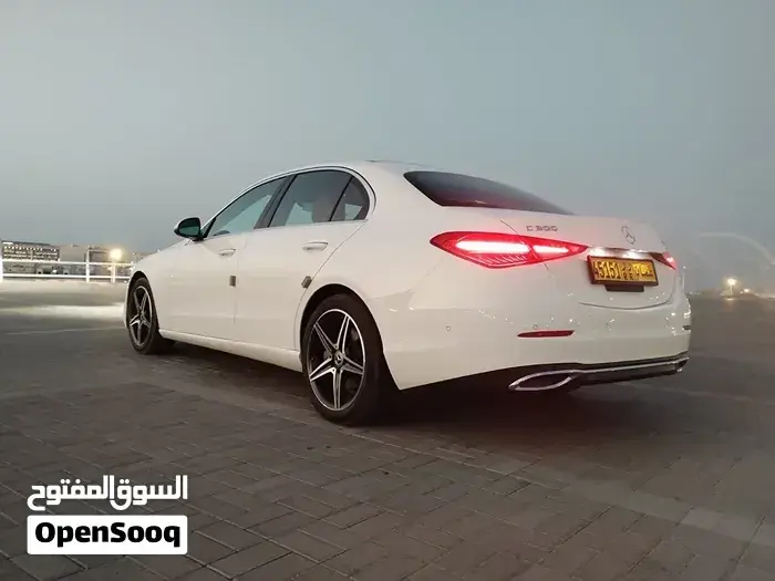 Mercedes-Benz C-Class 2025 photo 2