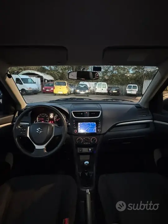 Suzuki Swift 2011 photo 5