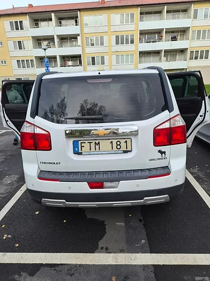 Chevrolet Orlando 2011 photo 2