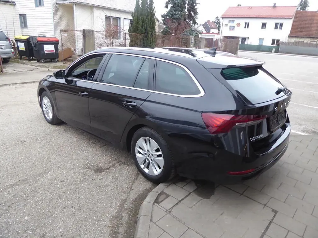 Skoda Octavia 2022 photo 3