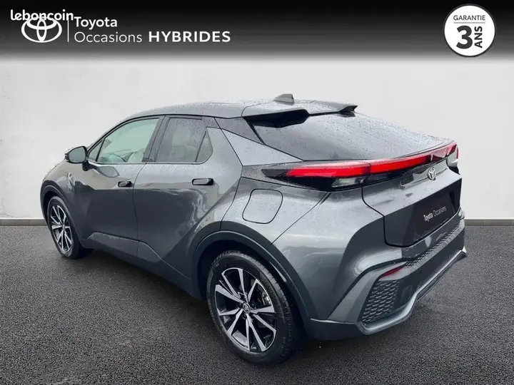 Toyota C-Hr 2025 photo 4