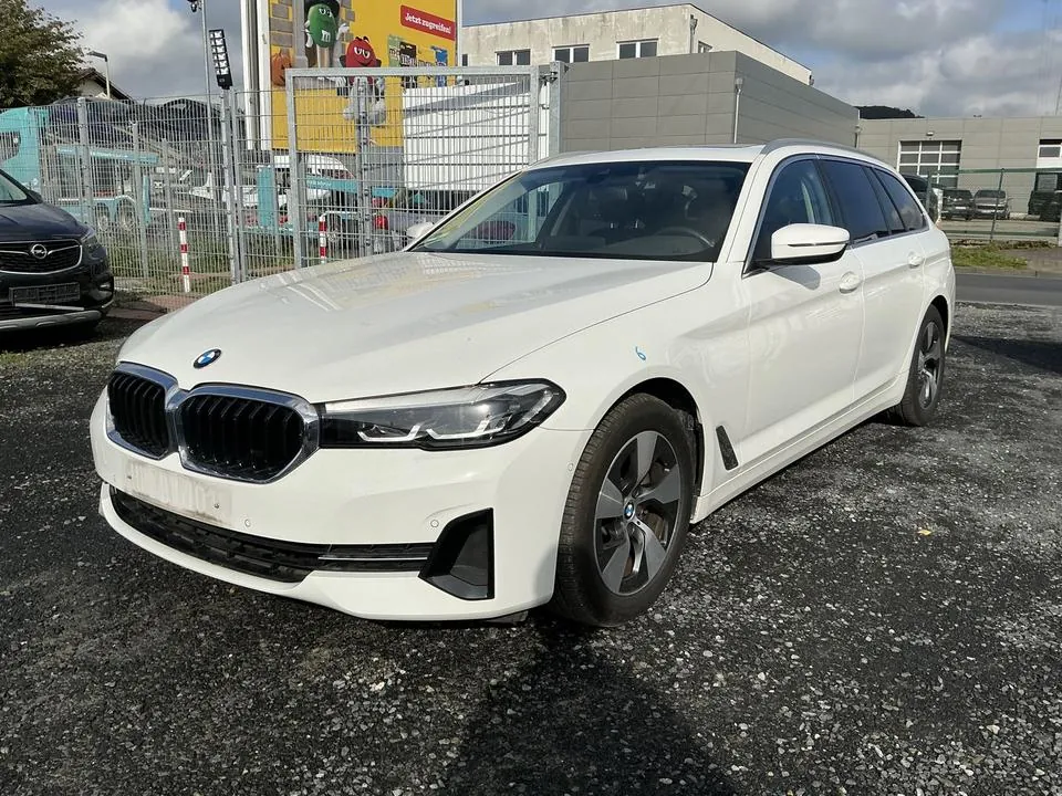 BMW 520I
