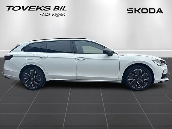 Skoda Superb 2026 photo 2