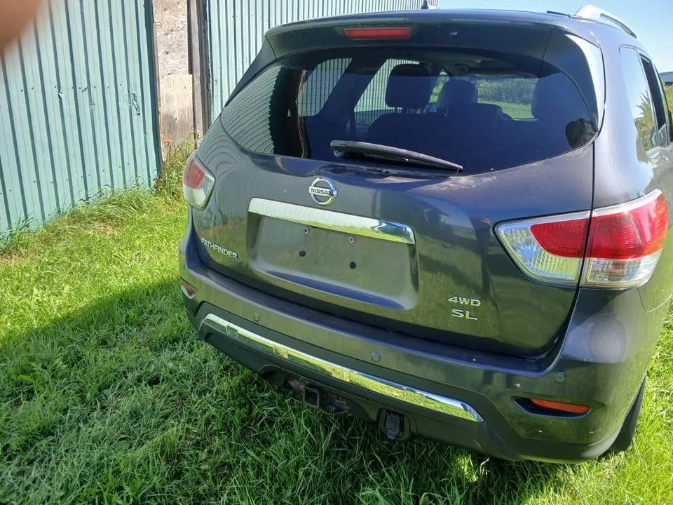 Nissan Pathfinder 2013 photo 3