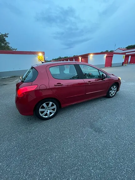 Peugeot 308 2011 photo 3