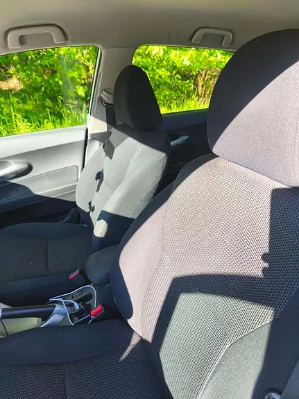 Toyota Auris 2011 photo 3