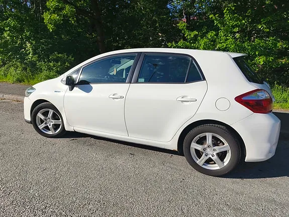 Toyota Auris 2011 photo 4