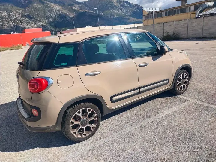 Fiat 500L 2014 photo 2
