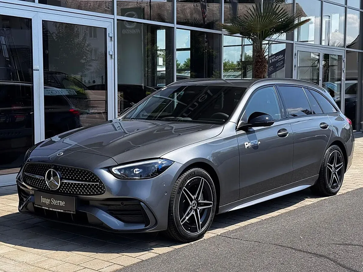 Mercedes-Benz C-Class 2026 photo 2