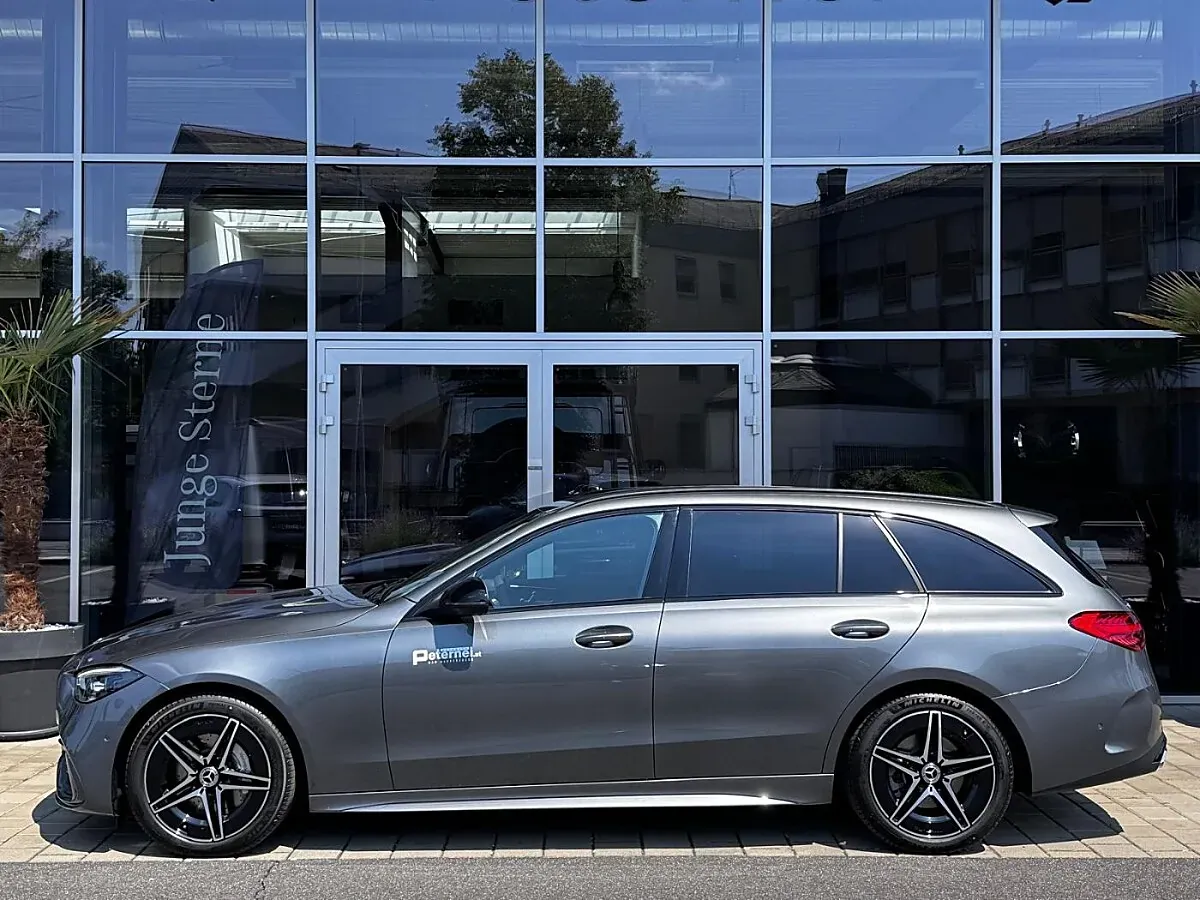 Mercedes-Benz C-Class 2026 photo 3