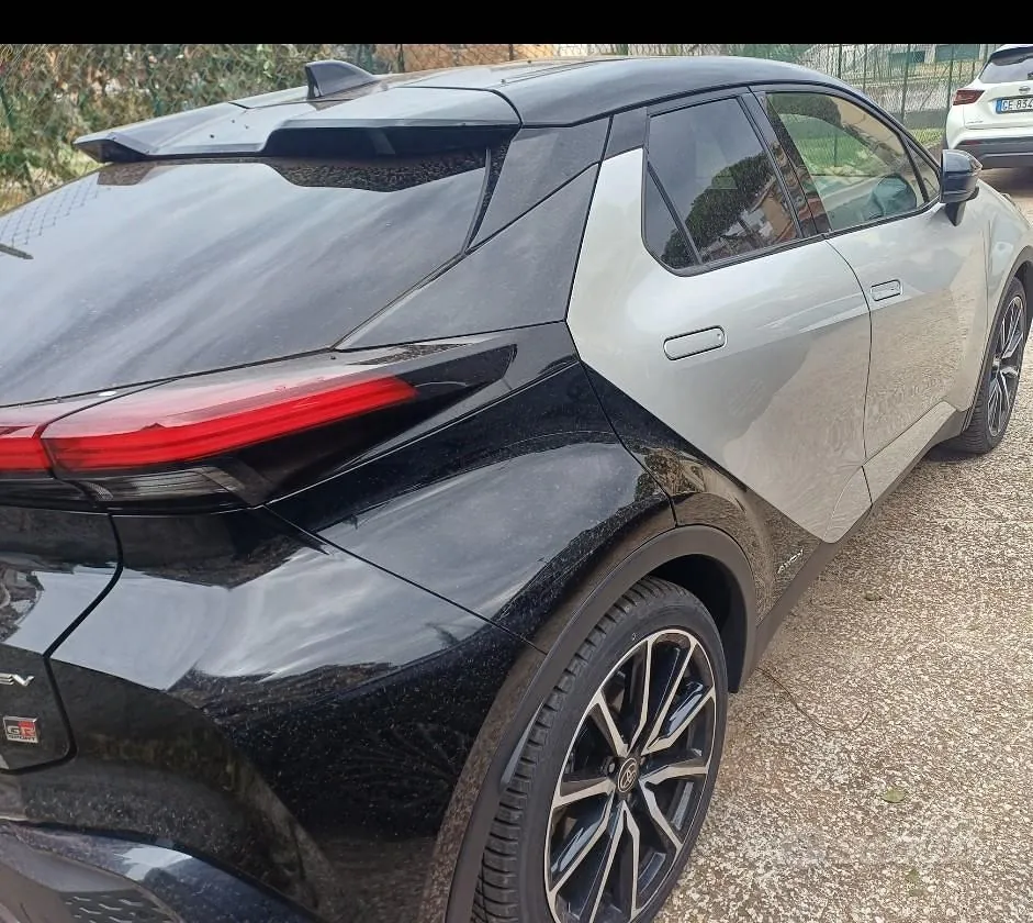 Toyota Chr 2024 photo 2