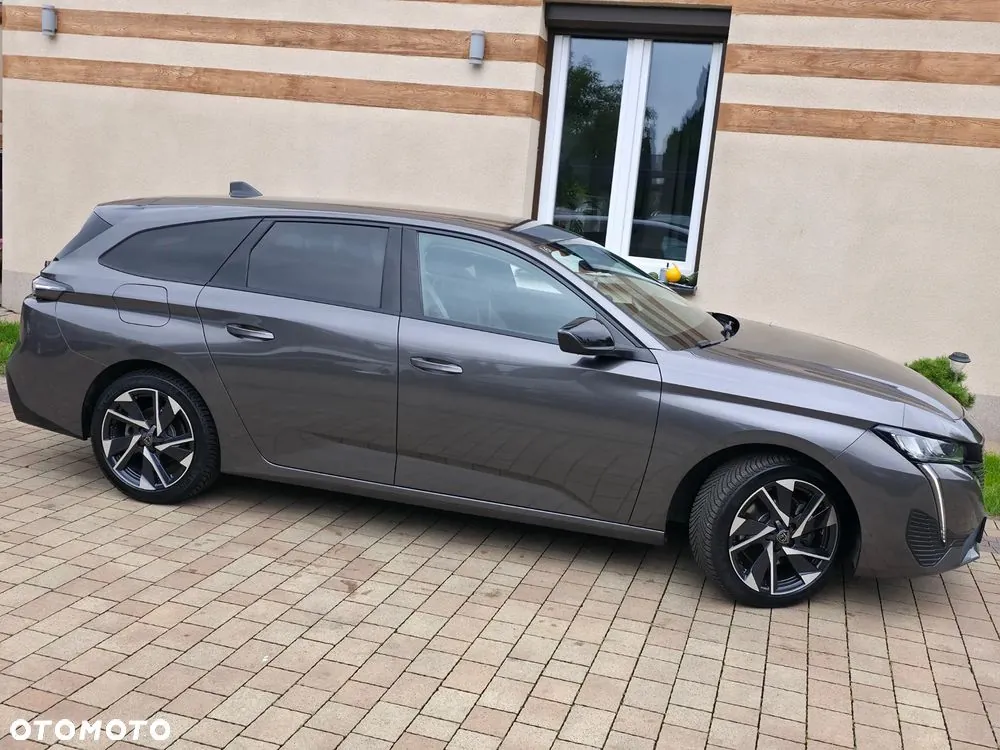 Peugeot 308 2022 photo 2