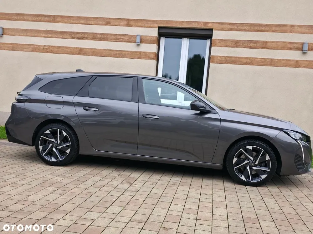 Peugeot 308 2022 photo 3