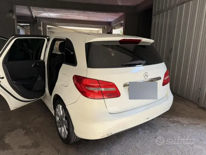 Mercedes-Benz B-Class 2013 photo 4