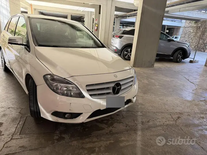 Mercedes-Benz B-Class 2013 photo 2