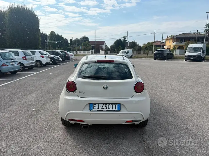 Alfa Romeo Mito 2011 photo 5