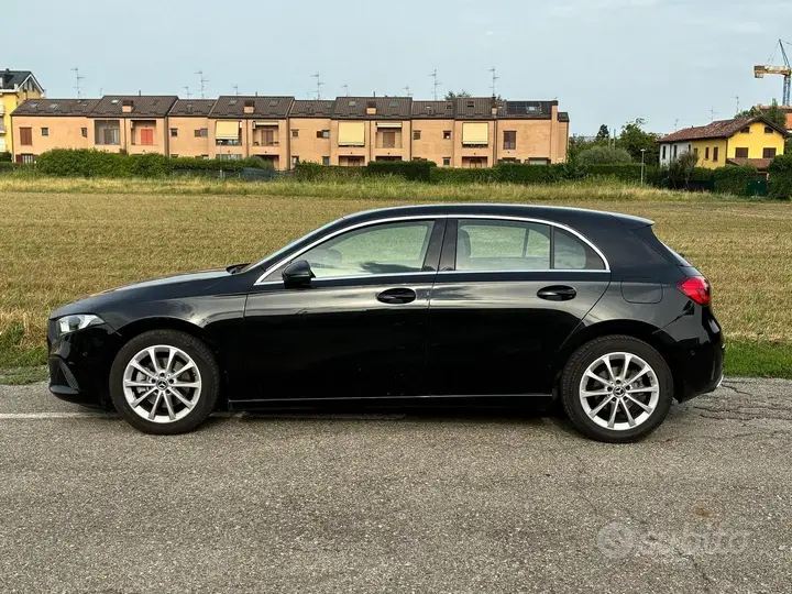 Mercedes-Benz A 200 2018 photo 2