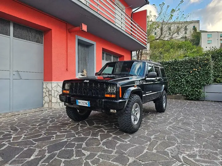 Jeep Cherokee