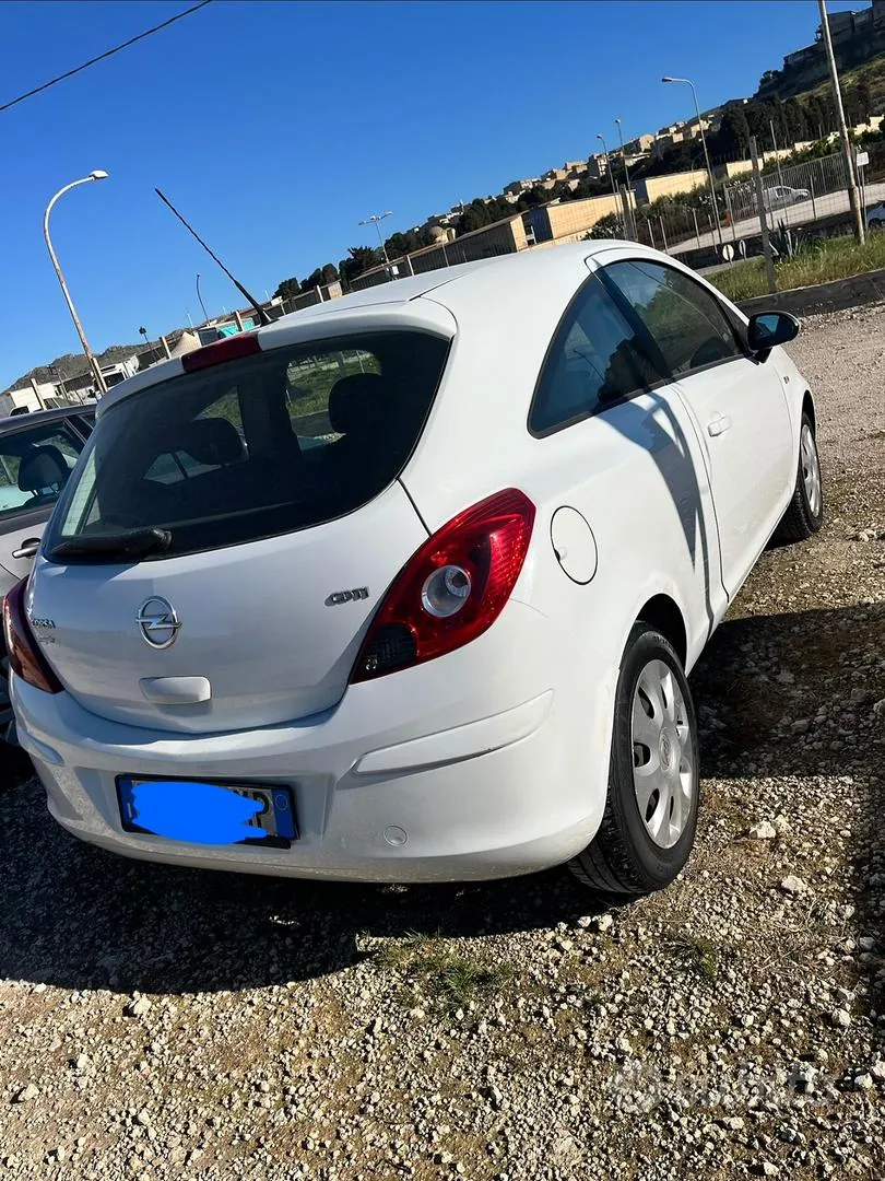 Opel Corsa 2013 photo 4