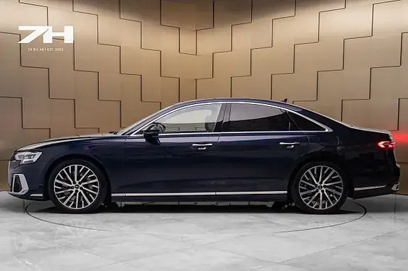 Audi A8 2024 photo 2
