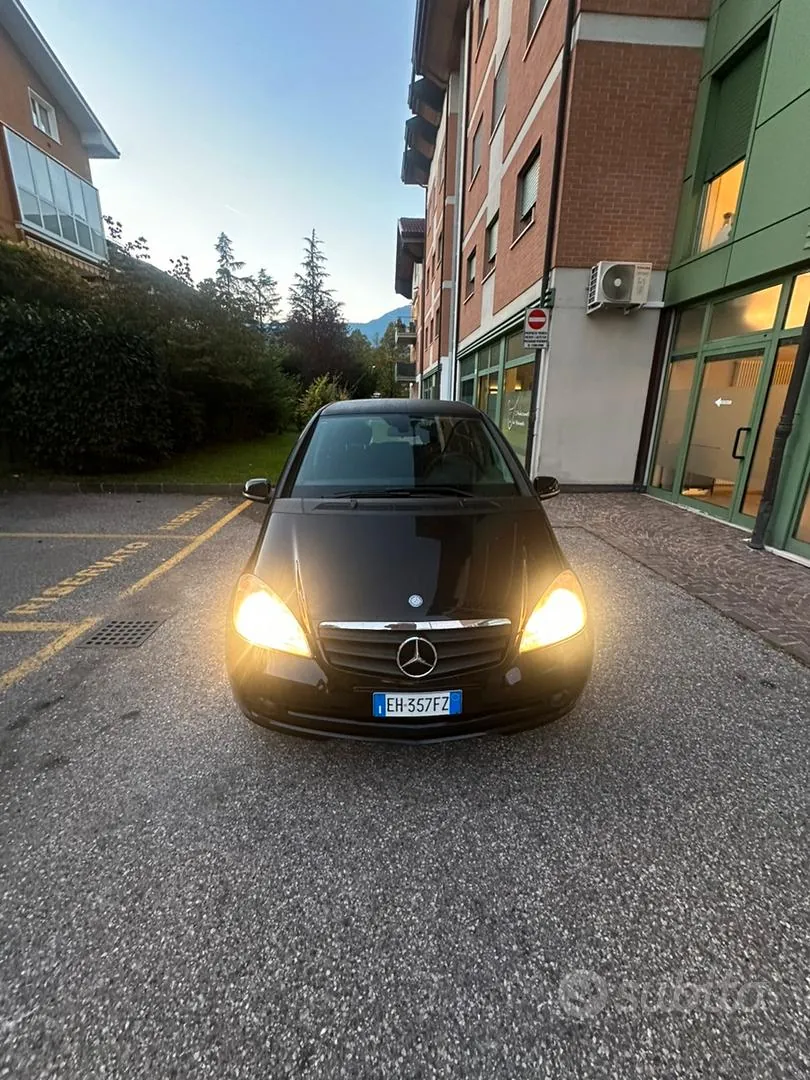 Mercedes-Benz A 160 2011 photo 4