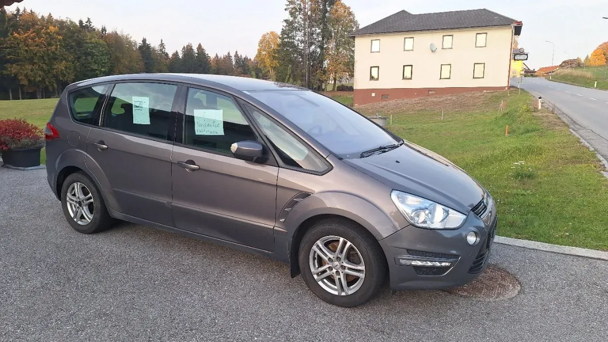Ford S-Max 2011 photo 3