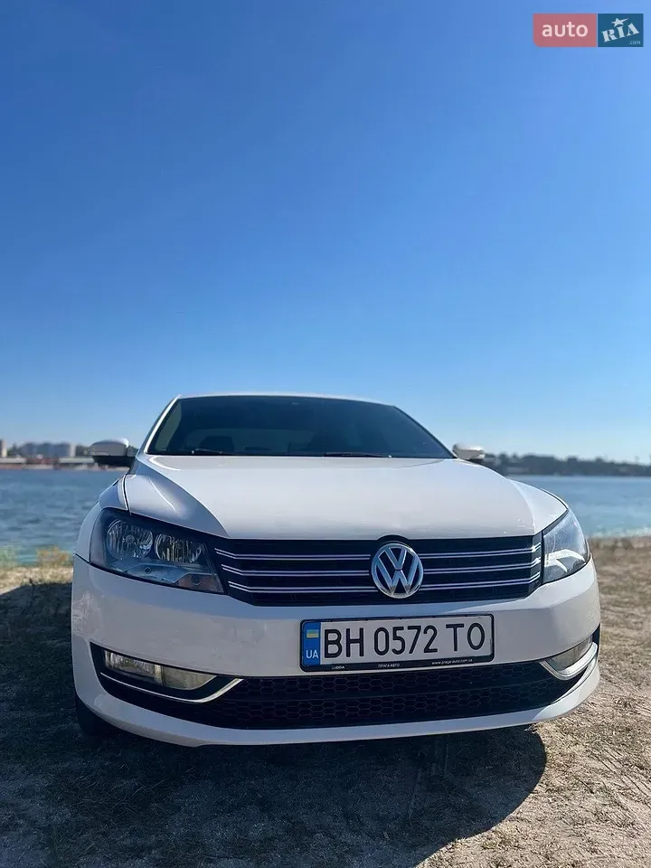Volkswagen Passat 2014 photo 2