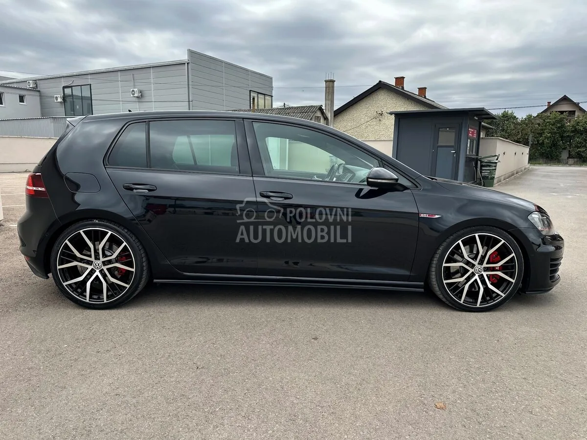 Volkswagen Golf 2014 photo 4
