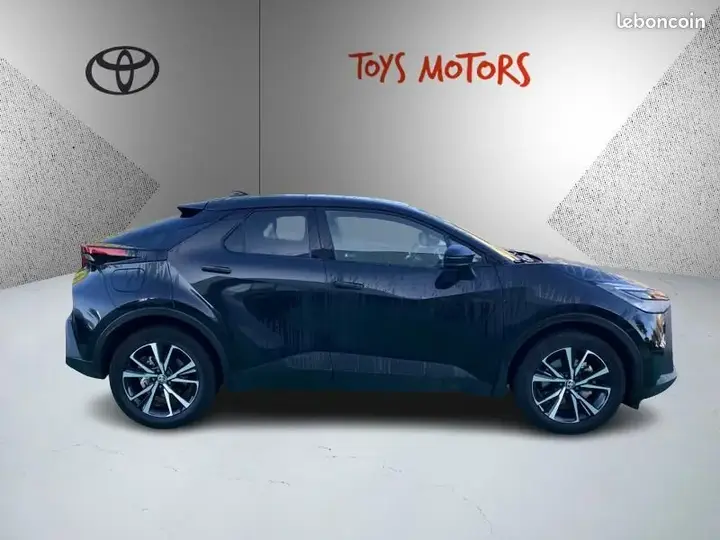 Toyota C-Hr 2025 photo 4