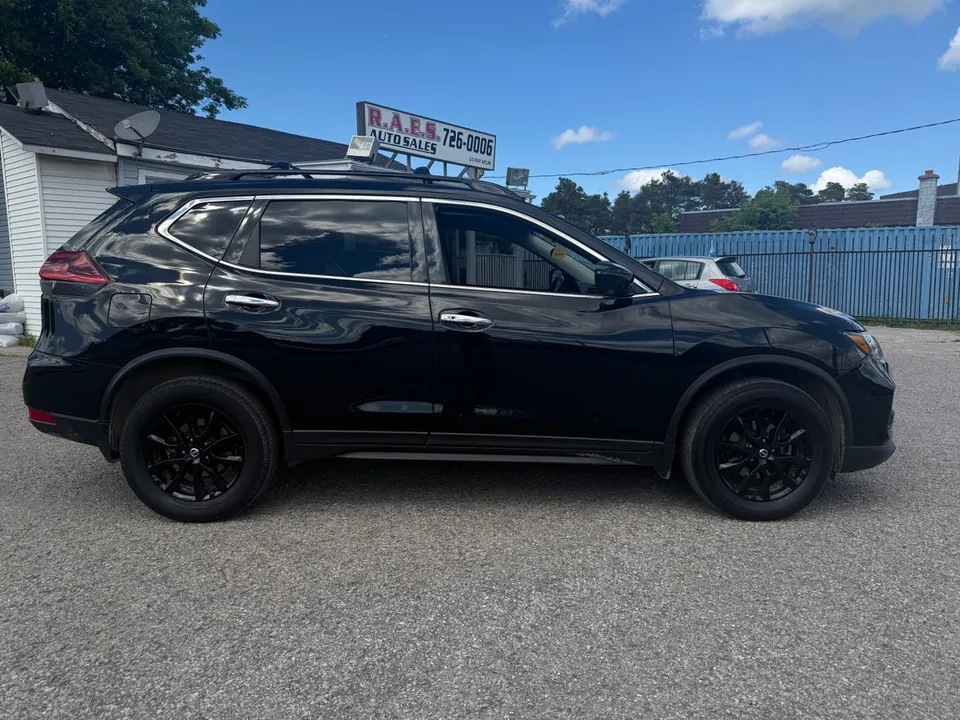 Nissan Rogue 2018 photo 2