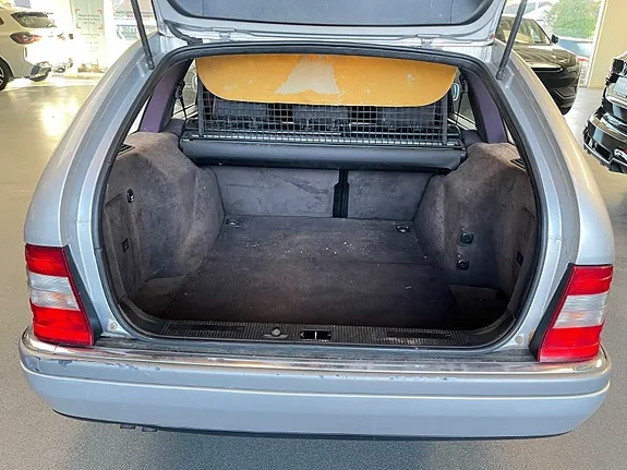 Mercedes-Benz C230 1996 photo 5